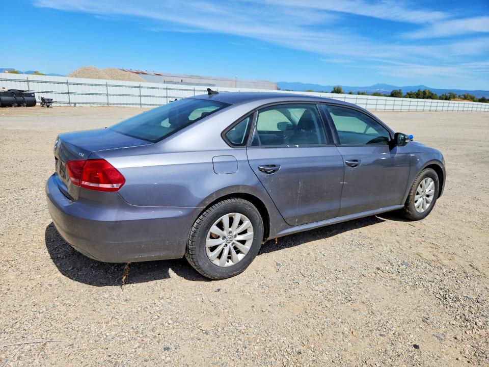 Photo 3 from auction – 2014 VOLKSWAGEN PASSAT with VIN 1VWAT7A30EC063017