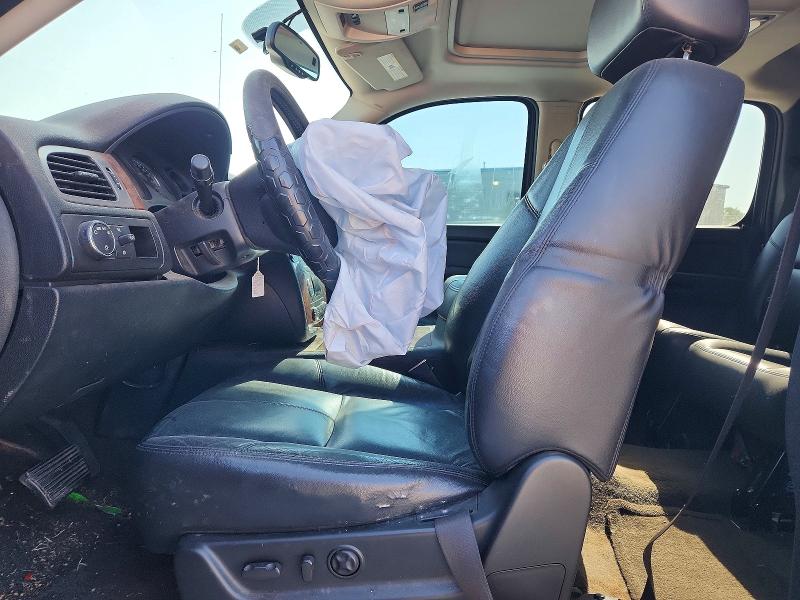 Photo 7 from auction – 2008 CHEVROLET AVALANCHE with VIN 3GNEC12J18G144213