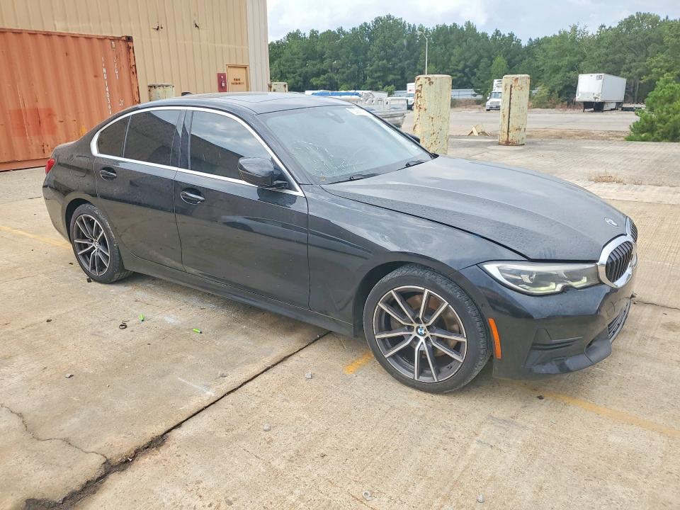 Photo 4 from auction – 2021 BMW 330I with VIN 3MW5R1J01M8C08252