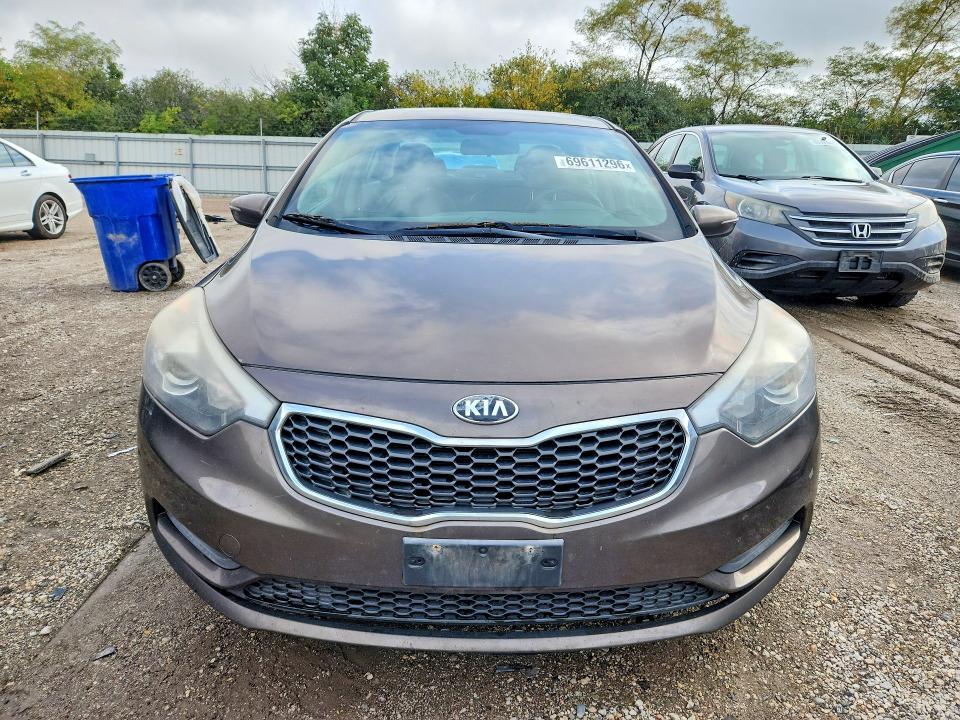 Photo 5 from auction – 2015 KIA FORTE with VIN KNAFX4A60F5352374