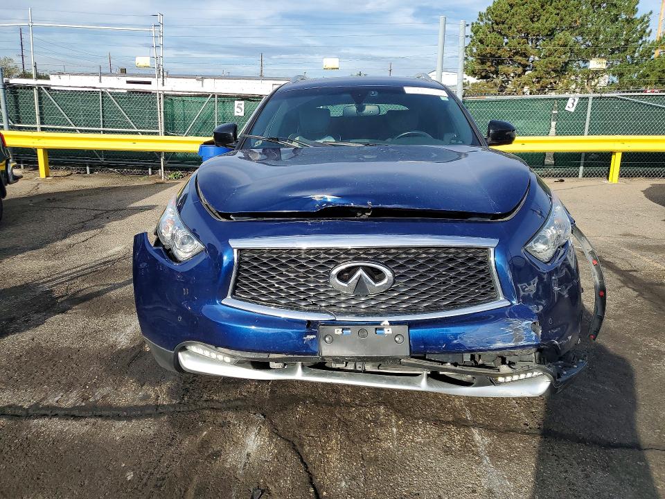Photo 5 from auction – 2017 INFINITI QX70 with VIN JN8CS1MW6HM413464