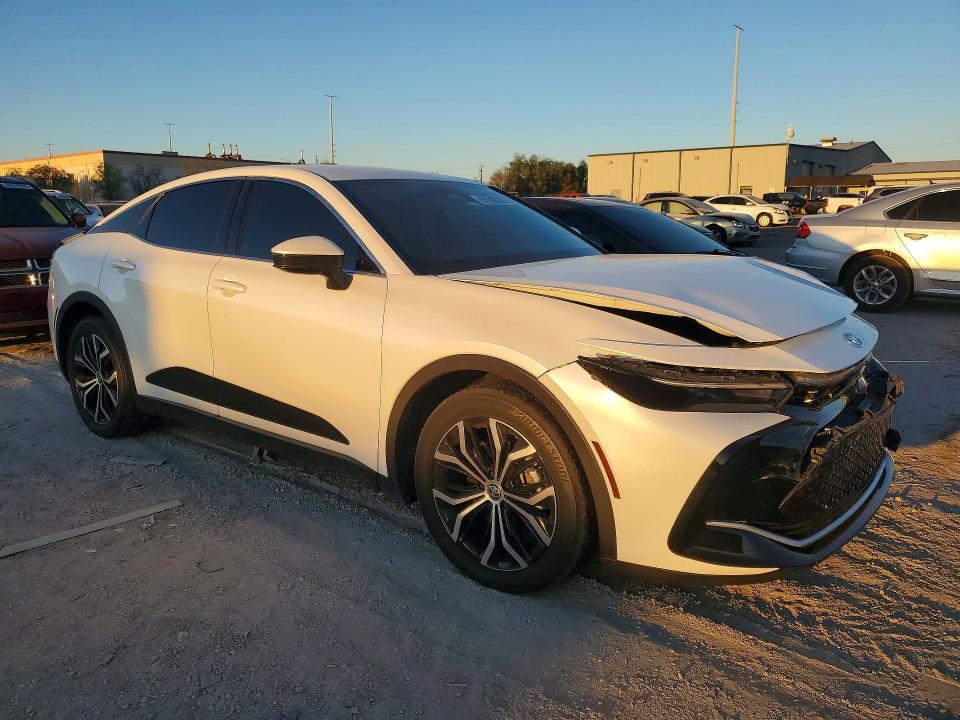 Снимка 4 от търг – 2023 TOYOTA CROWN с VIN JTDAAAAF6P3012981