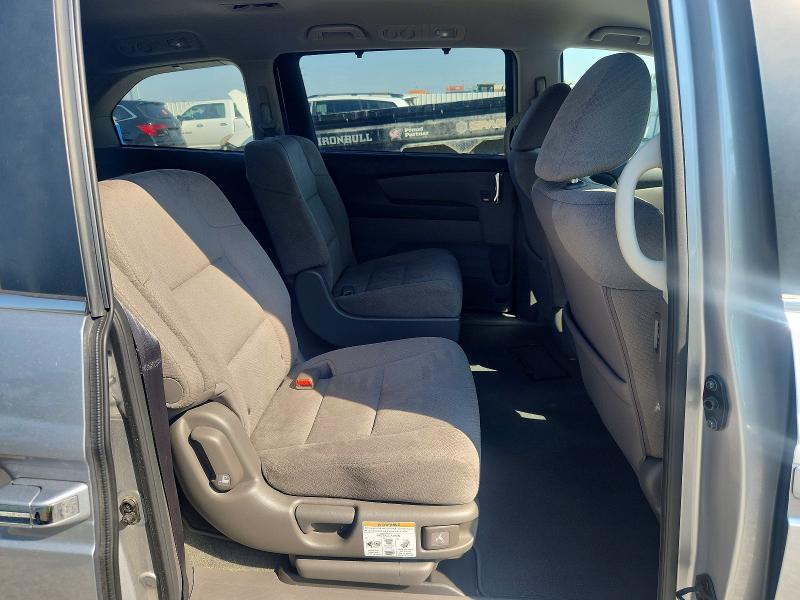 Photo 11 from auction – 2016 HONDA ODYSSEY with VIN 5FNRL5H45GB110444