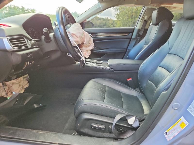 Снимка 7 от търг – 2022 HONDA ACCORD с VIN 1HGCV1F44NA042995