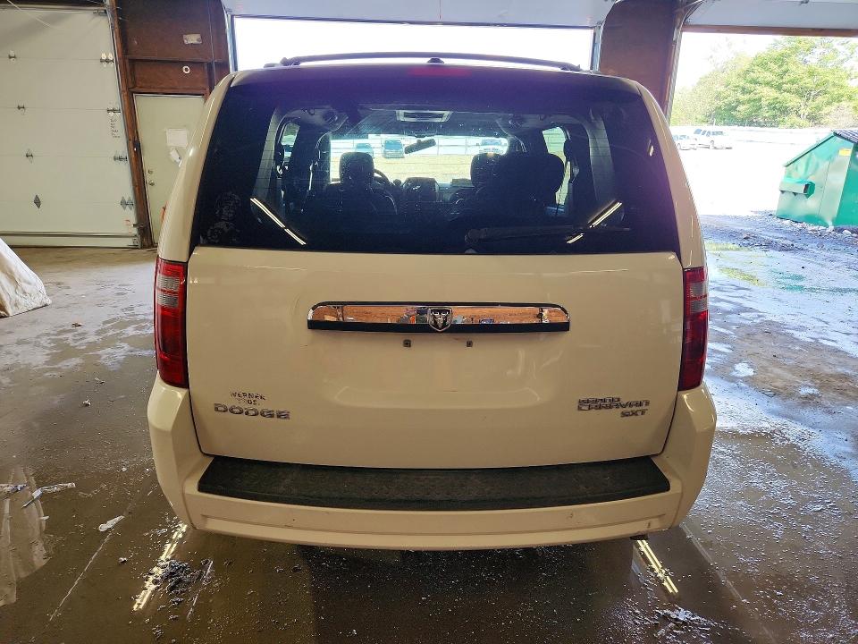 Photo 6 from auction – 2010 DODGE GRAND CARAVAN with VIN 2D4RN5D11AR211579