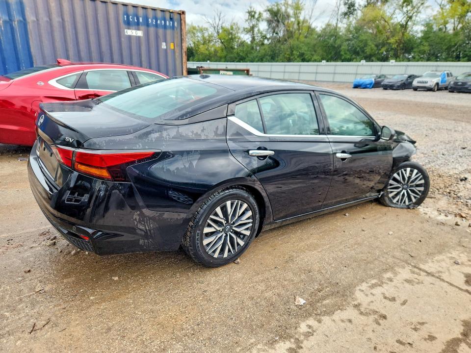Photo 3 from auction – 2024 NISSAN ALTIMA with VIN 1N4BL4DV4RN323793