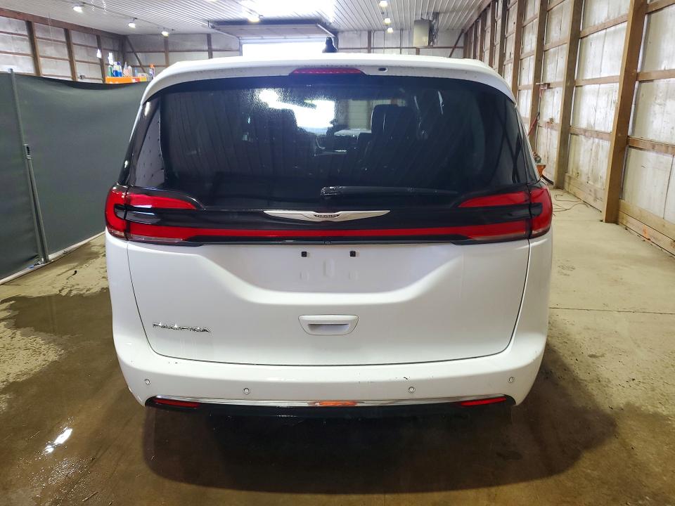 Photo 6 from auction – 2023 CHRYSLER PACIFICA with VIN 2C4RC1BGXPR560431