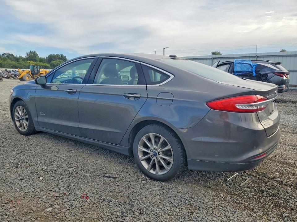 Photo 2 from auction – 2017 FORD FUSION with VIN 3FA6P0PU0HR308673