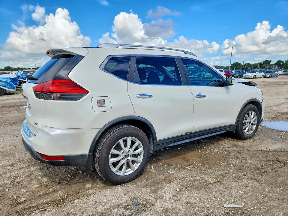 Photo 3 from auction – 2017 NISSAN ROGUE with VIN KNMAT2MT3HP612451