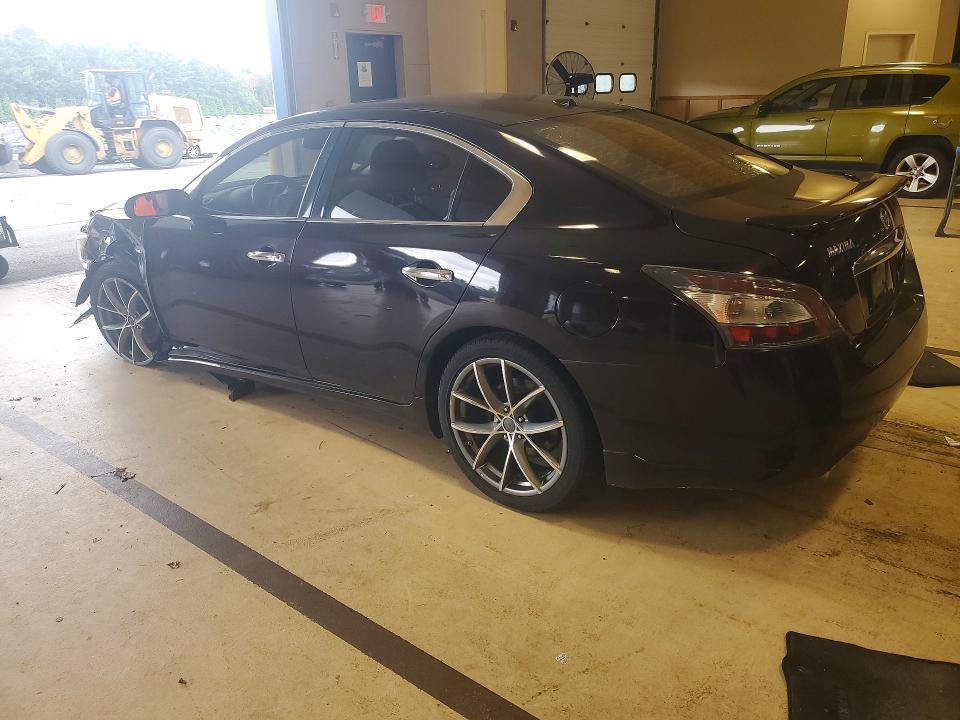 Photo 2 from auction – 2014 NISSAN MAXIMA with VIN 1N4AA5AP3EC484087