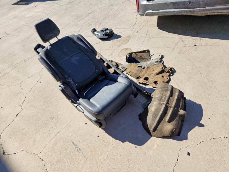 Photo 13 from auction – 2025 HONDA ODYSSEY with VIN 5FNRL6H61SB059461