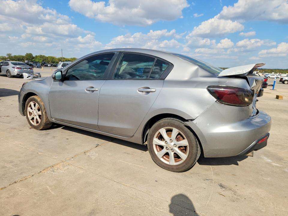 Photo 2 from auction – 2011 MAZDA 3 with VIN JM1BL1VF0B1445547