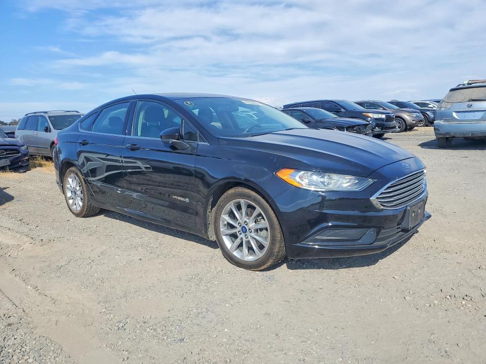 Снимка 4 от търг – 2017 FORD FUSION с VIN 3FA6P0LU0HR408861