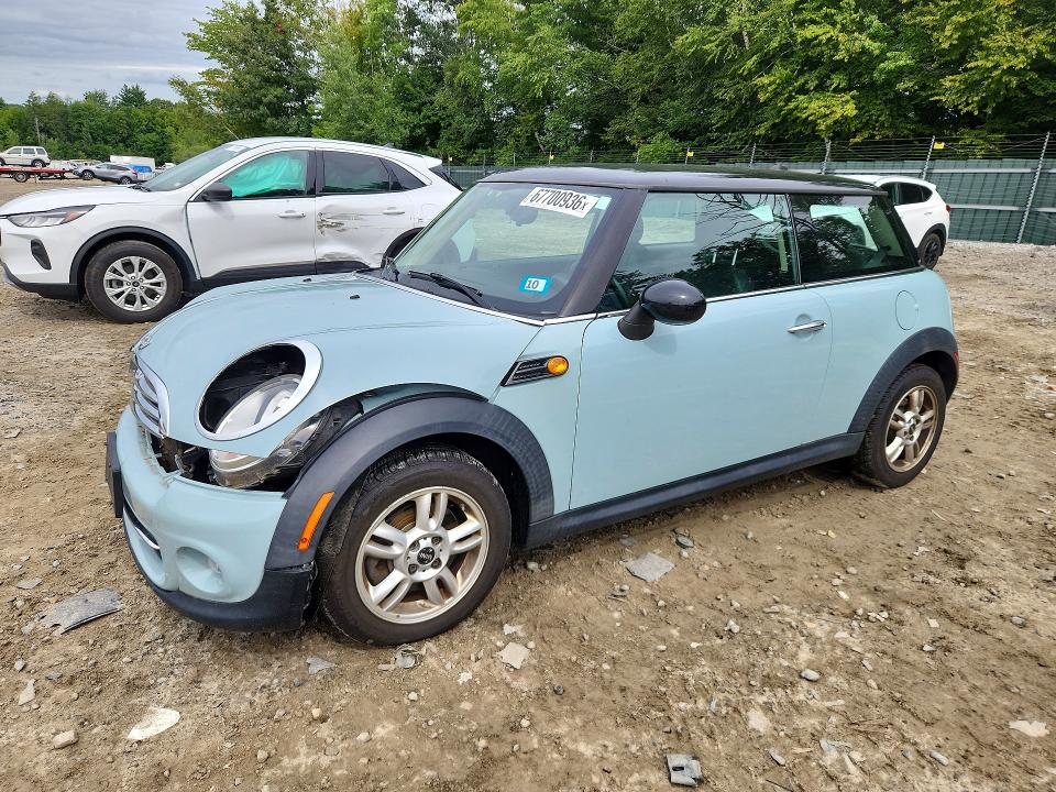 MINI COOPER 2013 z numerem VIN WMWSU3C55DT370772 - Zdjęcie z aukcji