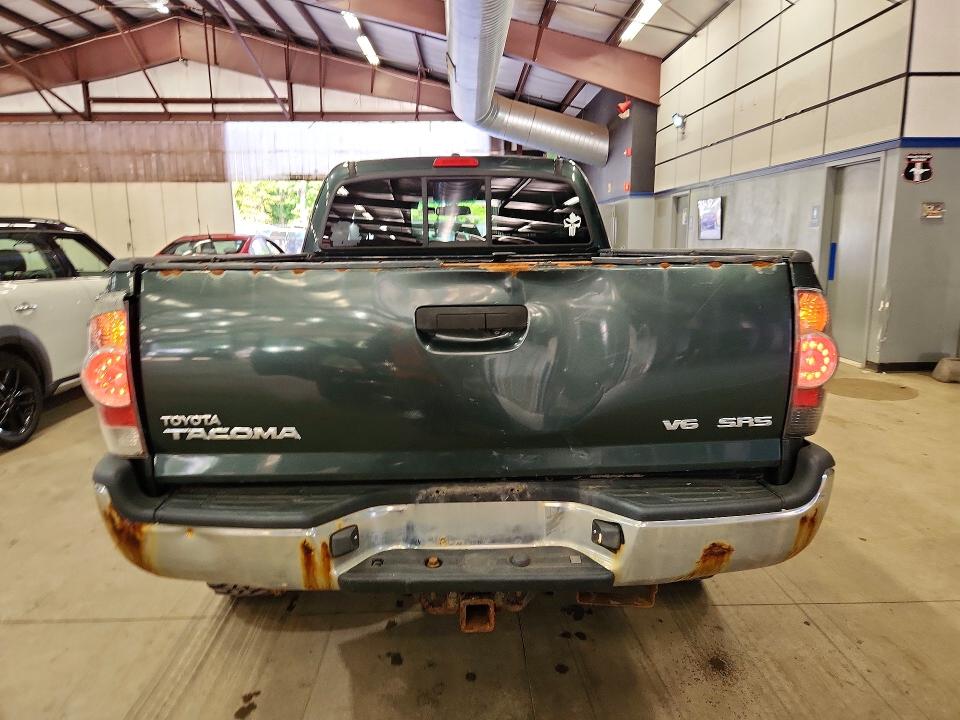 Photo 6 from auction – 2010 TOYOTA TACOMA with VIN 5TEUU4EN5AZ725516