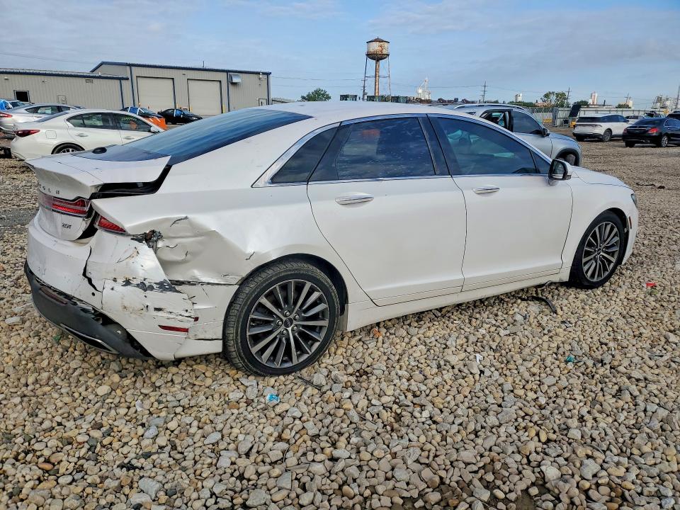Photo 3 from auction – 2017 LINCOLN MKZ with VIN 3LN6L5E95HR648446