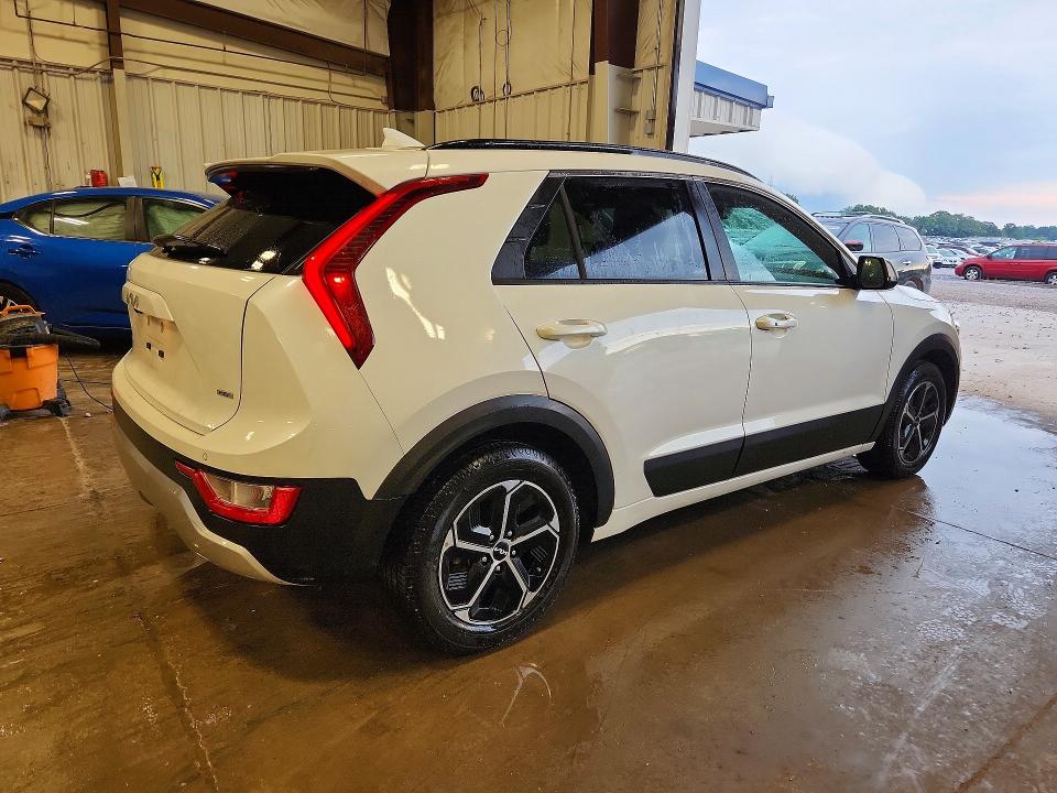 Photo 3 from auction – 2023 KIA NIRO with VIN KNDCR3LE6P5052547