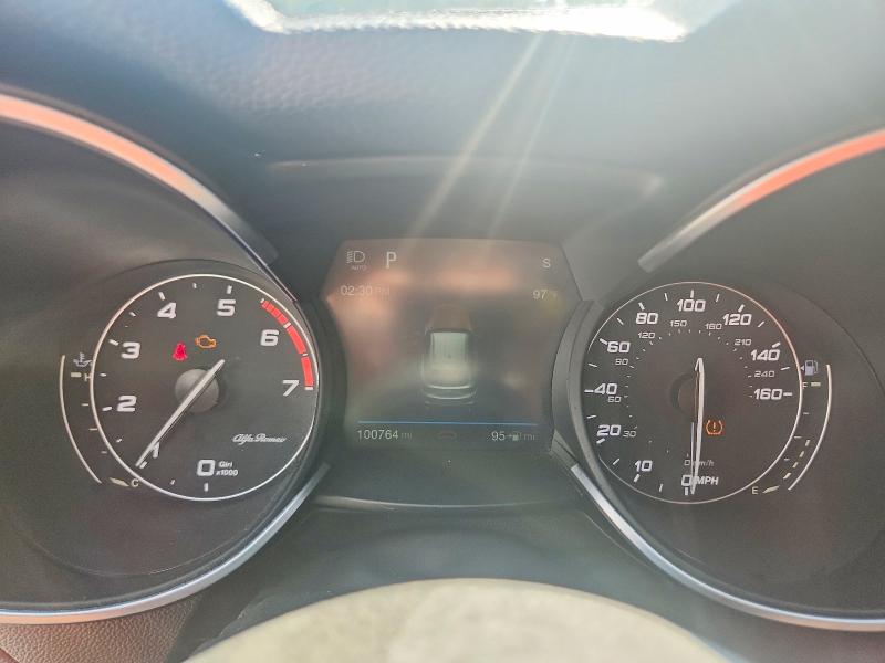 Photo 9 from auction – 2018 ALFA ROMEO STELVIO with VIN ZASFAKAN3J7B80331