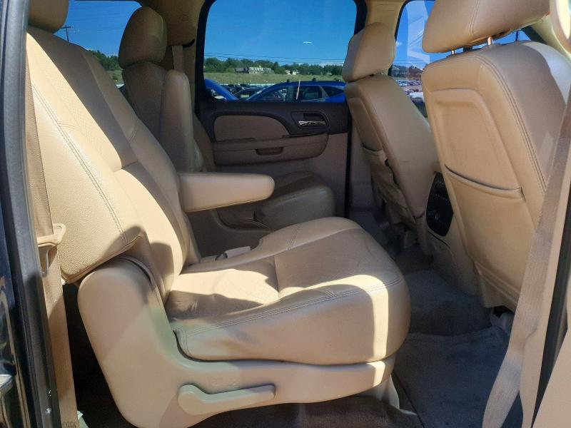 Photo 11 from auction – 2011 CHEVROLET SUBURBAN with VIN 1GNSKKE34BR182065