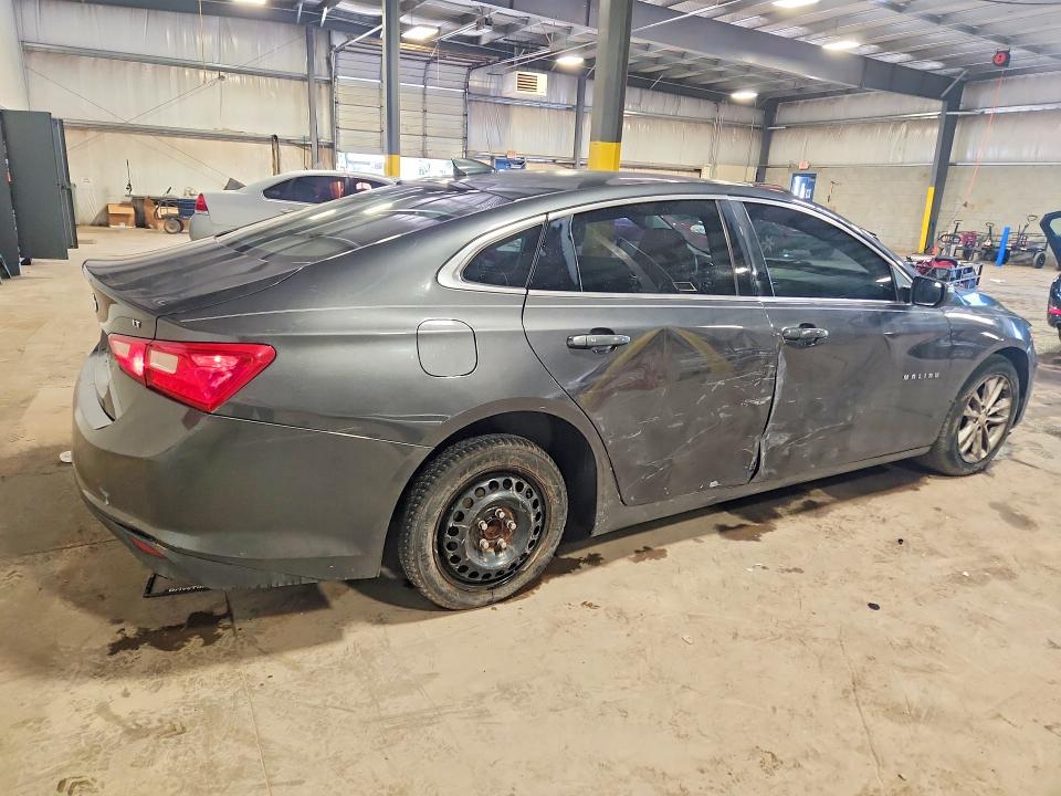 Photo 3 from auction – 2017 CHEVROLET MALIBU with VIN 1G1ZE5ST4HF153155