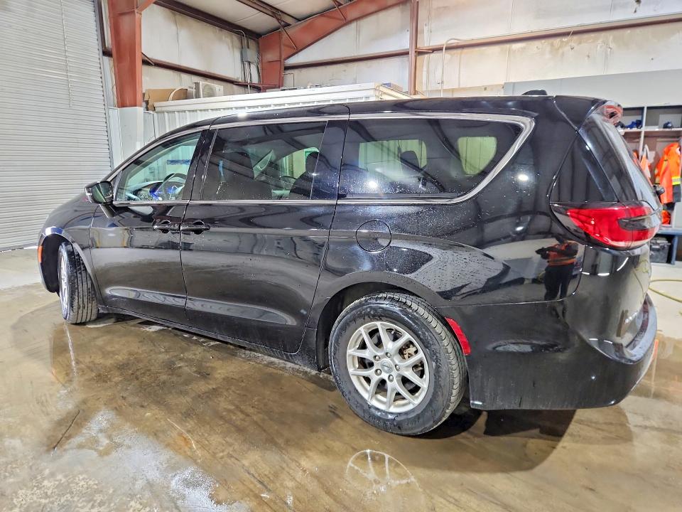 Фото 2 с аукциона – 2024 CHRYSLER PACIFICA с VIN 2C4RC1BG5RR140059