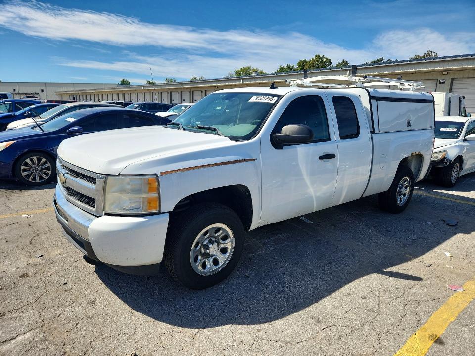 CHEVROLET SILVERADO 2010 with VIN 1GCSCPEX6AZ181519 - Photo from auction