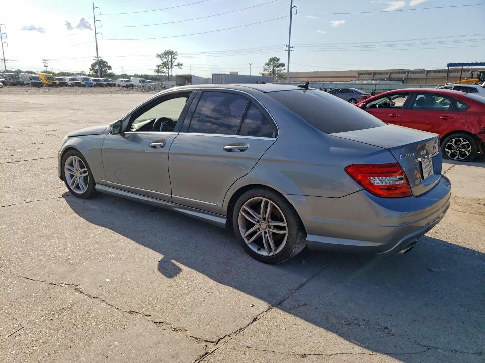 Photo 2 from auction – 2012 MERCEDES-BENZ C with VIN WDDGF4HB9CA621977