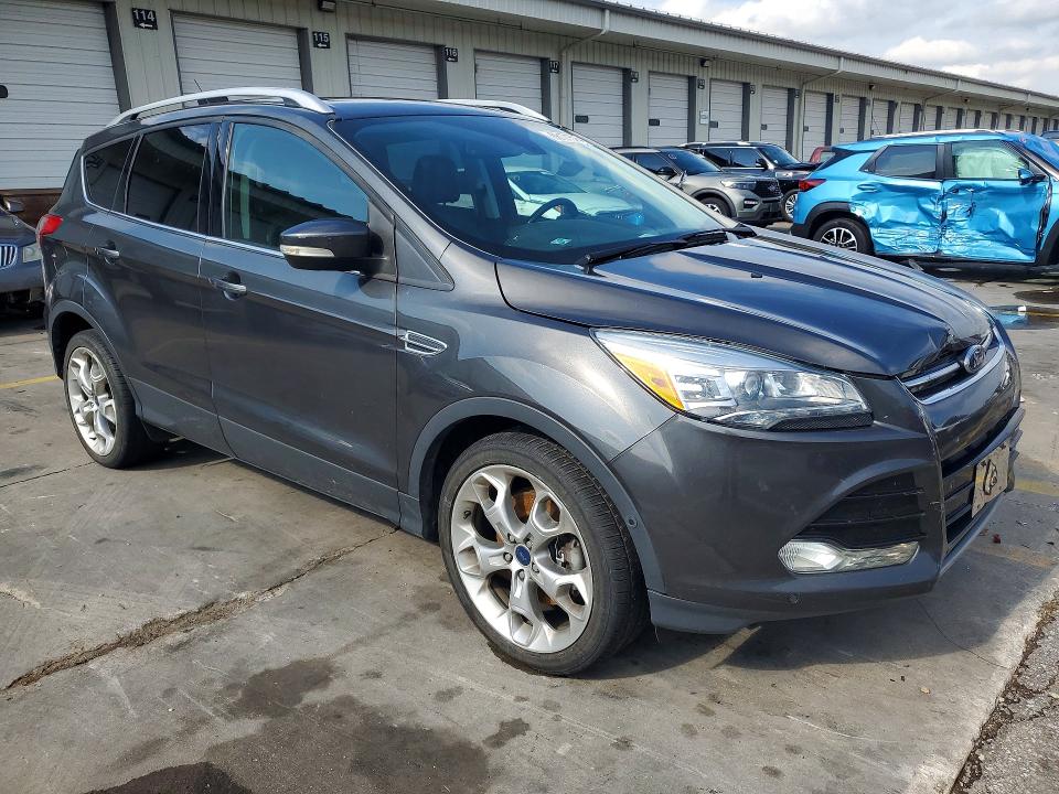 Foto 4 de la subasta – 2016 FORD ESCAPE con VIN 1FMCU9J92GUB55831