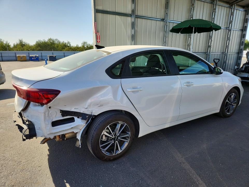 Photo 3 from auction – 2023 KIA FORTE with VIN 3KPF24AD7PE605194