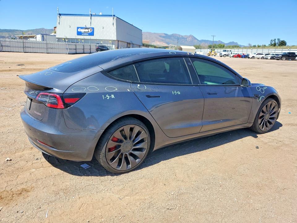 Фото 3 с аукциона – 2021 TESLA MODEL 3 с VIN 5YJ3E1EC0MF061170
