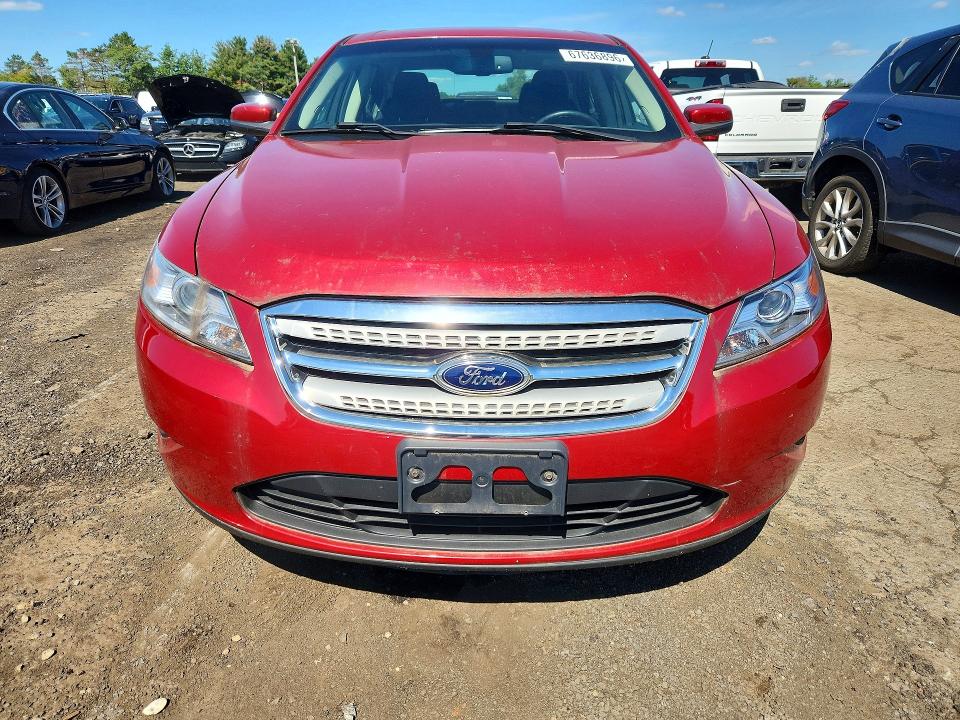 Foto 5 de la subasta – 2010 FORD TAURUS con VIN 1FAHP2HW1AG131603