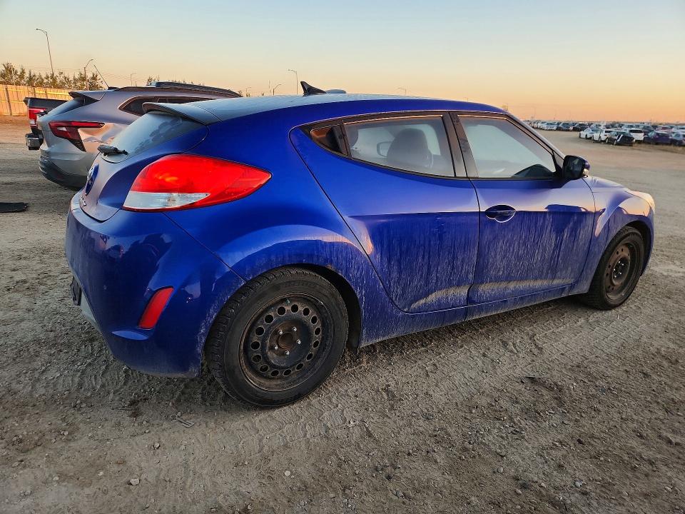 Photo 3 from auction – 2014 HYUNDAI VELOSTER with VIN KMHTC6AD9EU205854