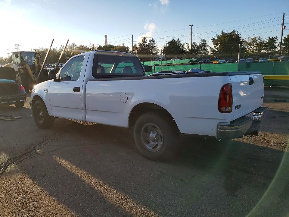 Photo 2 from auction – 2001 FORD F150 with VIN 1FTRF17W21NA22589