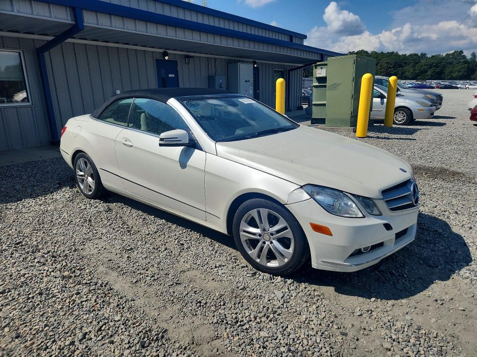 Foto 4 de la subasta – 2011 MERCEDES-BENZ E con VIN WDDKK5GF8BF058406