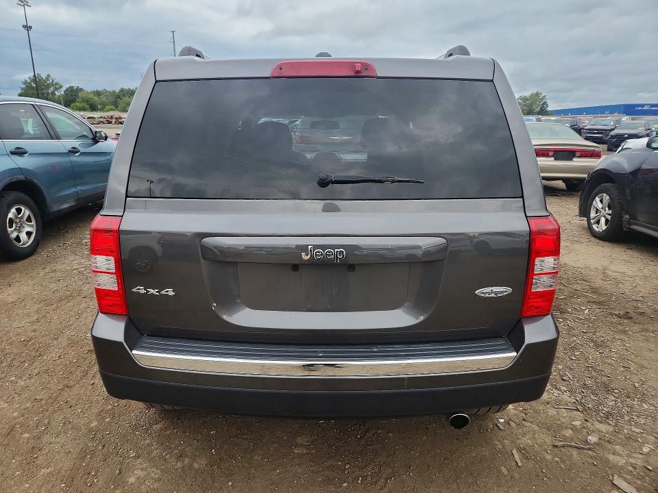 Photo 6 from auction – 2017 JEEP PATRIOT with VIN 1C4NJRFB5HD205348