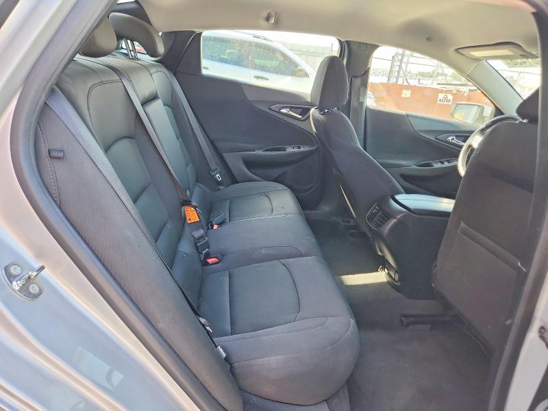 Photo 10 from auction – 2017 CHEVROLET MALIBU with VIN 1G1ZE5ST8HF289983