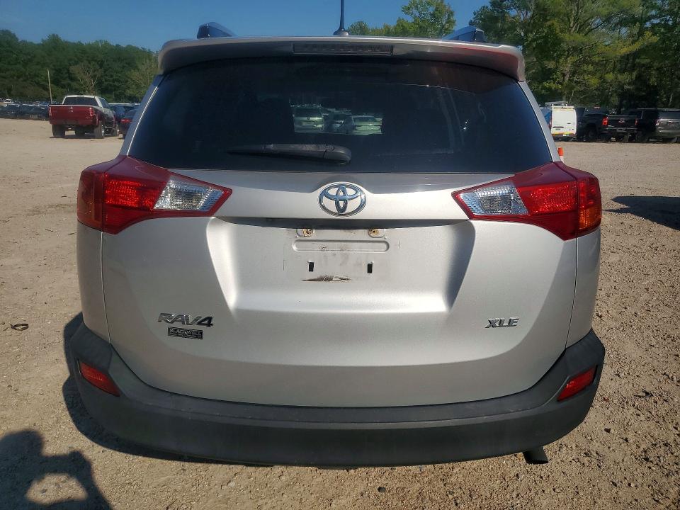 Снимка 6 от търг – 2015 TOYOTA RAV4 с VIN JTMWFREV0FD052747