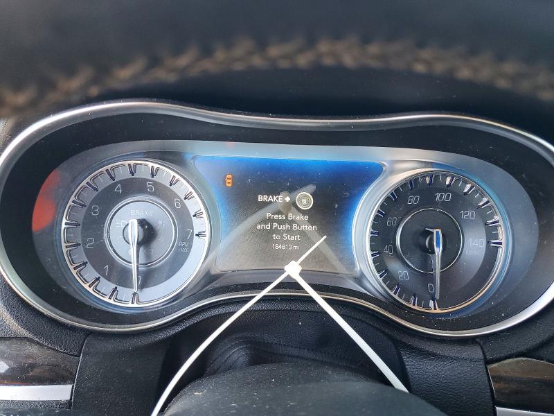 Снимка 9 от търг – 2015 CHRYSLER 300 с VIN 2C3CCAAGXFH930695