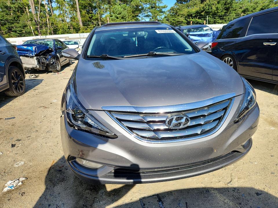 Photo 5 from auction – 2011 HYUNDAI SONATA with VIN 5NPEC4AC7BH081226
