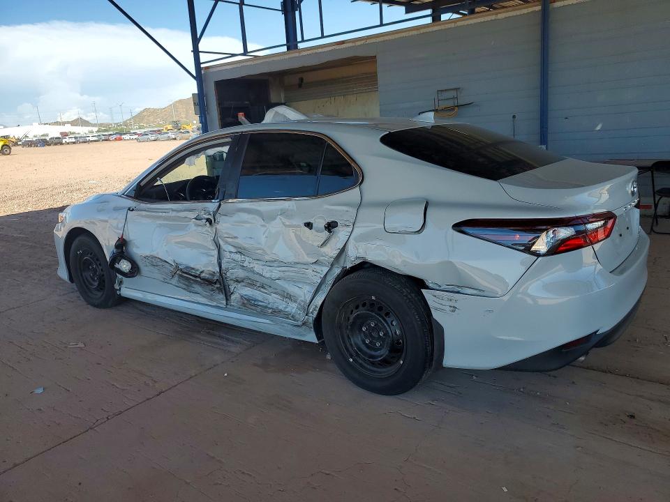 Снимка 2 от търг – 2024 TOYOTA CAMRY с VIN 4T1H31AK9RU061994
