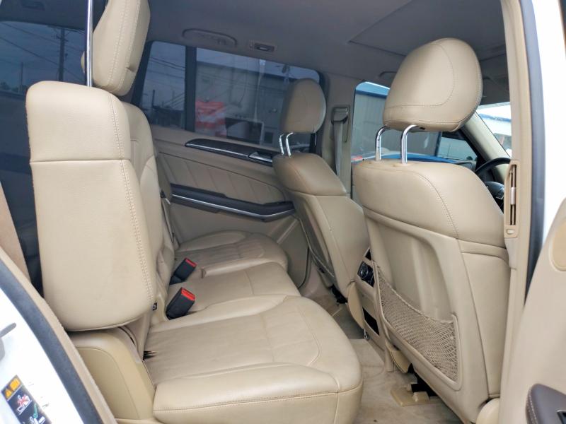 Photo 11 from auction – 2014 MERCEDES-BENZ GL with VIN 4JGDF7CE9EA324433