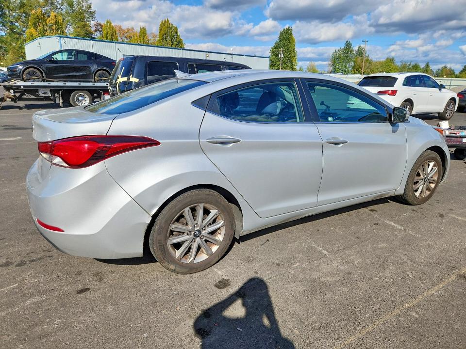 Photo 3 from auction – 2015 HYUNDAI ELANTRA with VIN 5NPDH4AE3FH556049