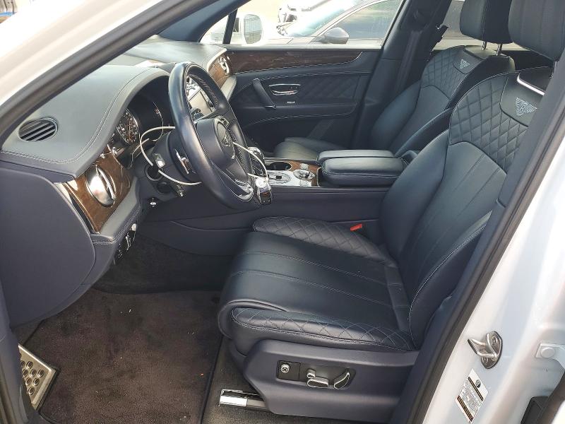 Photo 7 from auction – 2019 BENTLEY BENTAYGA with VIN SJAAM2ZV8KC027436