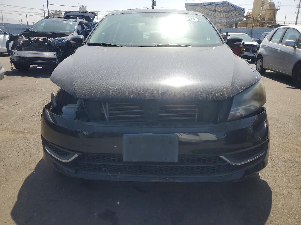 Photo 5 from auction – 2014 VOLKSWAGEN PASSAT with VIN 1VWAT7A33EC105292