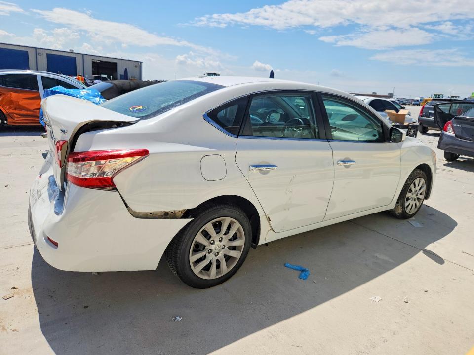Photo 3 from auction – 2015 NISSAN SENTRA with VIN 3N1AB7AP4FL669194