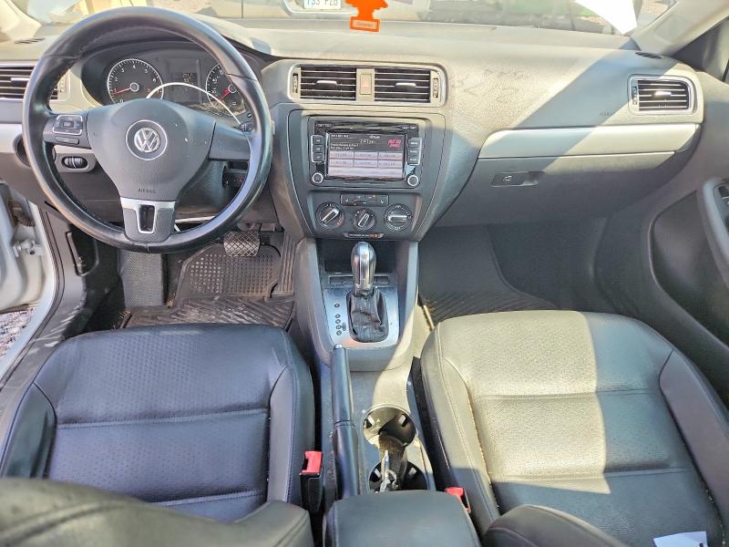 Снимка 8 от търг – 2013 VOLKSWAGEN JETTA с VIN 3VWDX7AJ3DM393599
