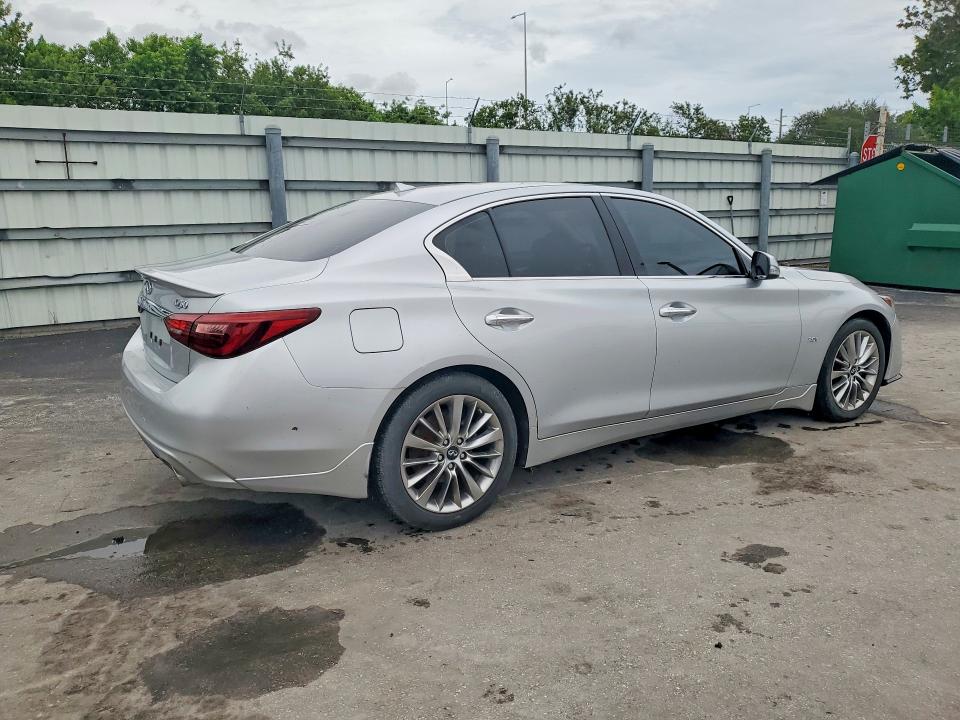 Photo 3 from auction – 2019 INFINITI Q50 with VIN JN1EV7AR4KM554041