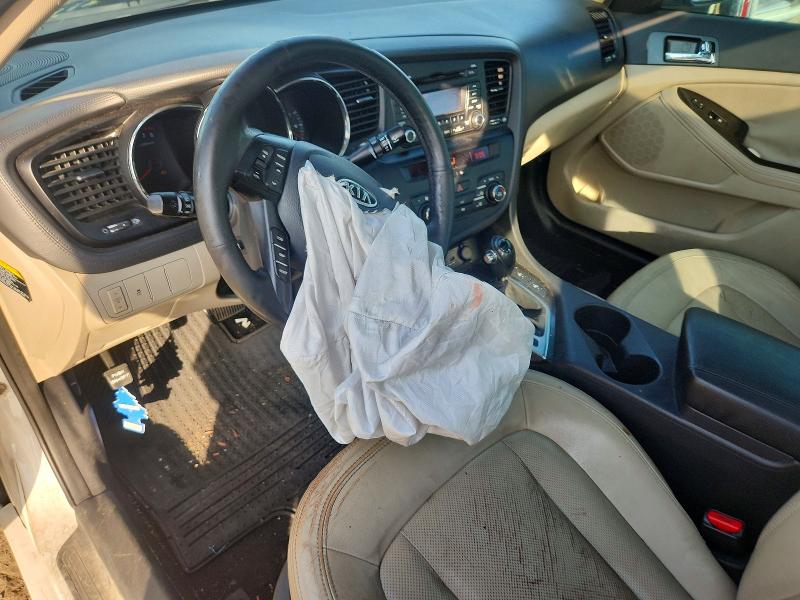 Photo 8 from auction – 2011 KIA OPTIMA with VIN KNAGN4A70B5063461