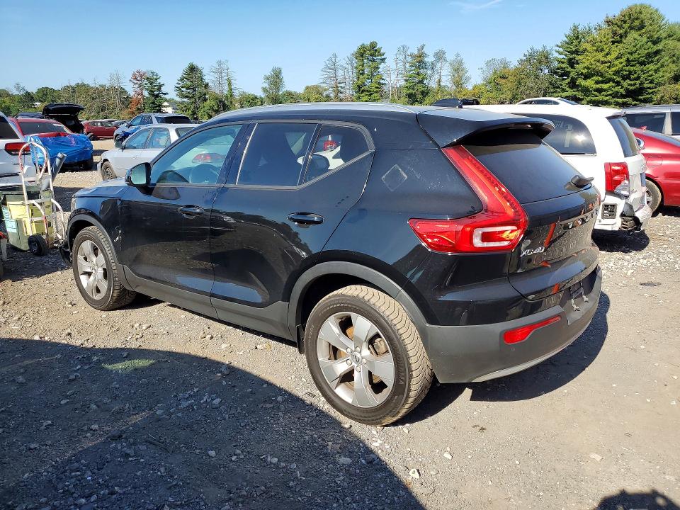 Photo 2 from auction – 2021 VOLVO XC40 with VIN YV4162UK3M2424922