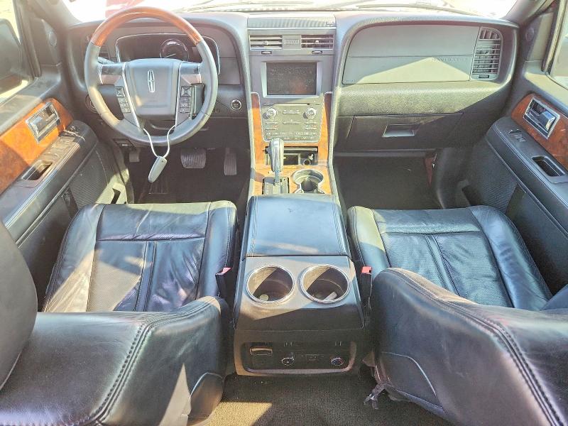Photo 8 from auction – 2015 LINCOLN NAVIGATOR with VIN 5LMJJ2JT1FEJ02868